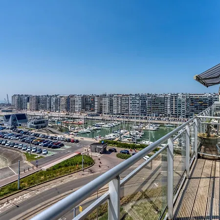Portview Penthouse Verdieping8 Met Parking 6pers Apartment Blankenberge